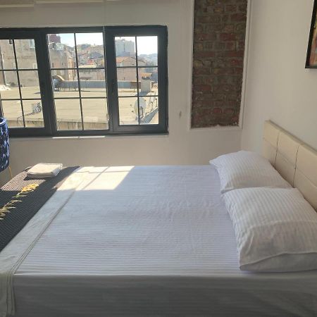 Nearby Taksim Spacious Flat With Duble Bed Κωνσταντινούπολη Εξωτερικό φωτογραφία