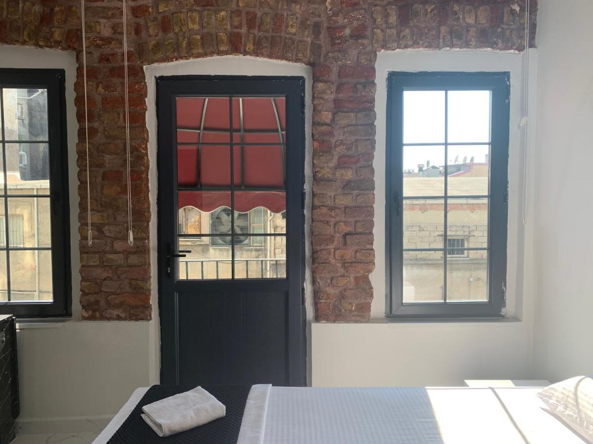 Nearby Taksim Spacious Flat With Duble Bed Κωνσταντινούπολη Εξωτερικό φωτογραφία