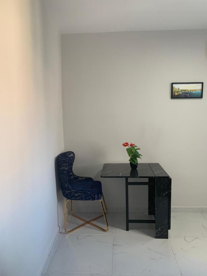 Nearby Taksim Spacious Flat With Duble Bed Κωνσταντινούπολη Εξωτερικό φωτογραφία
